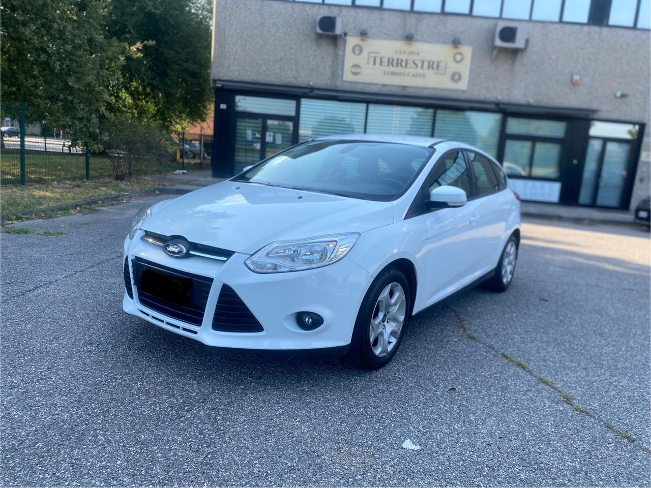 Ford Focus 1.6 120 CV GPL berlina 5 porte