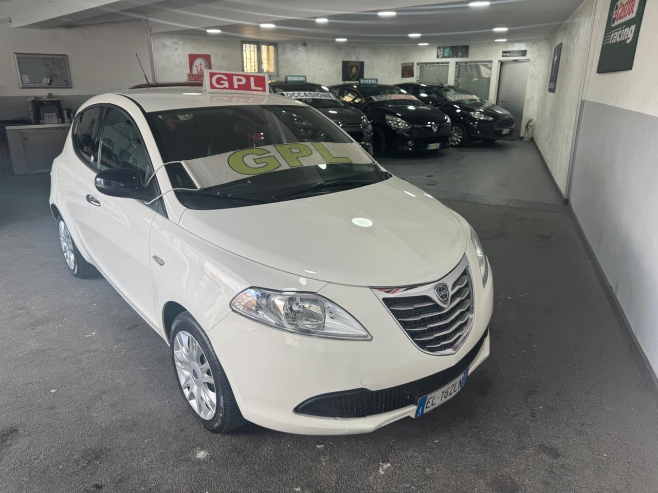 Lancia Ypsilon 1.2 69 CV 5 porte GPL Ecochic Gold