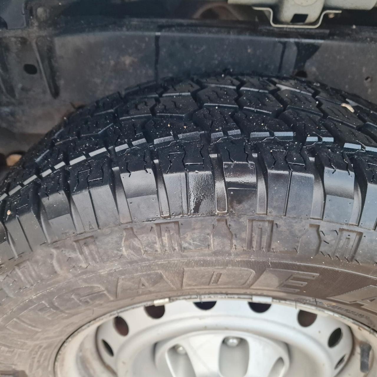 Isuzu D-Max N60 2.5 td crew Satellite 4x4 GANCIO DI TRAINO