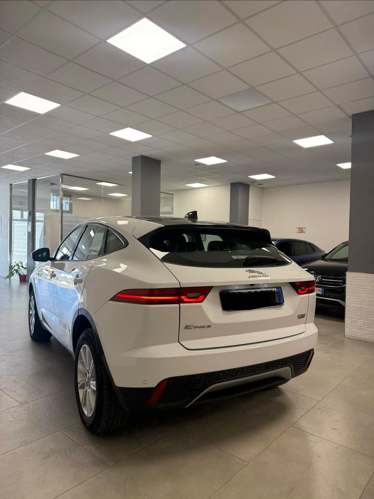 Jaguar E-Pace 2.0D 150 CV AWD aut. R-Dynamic