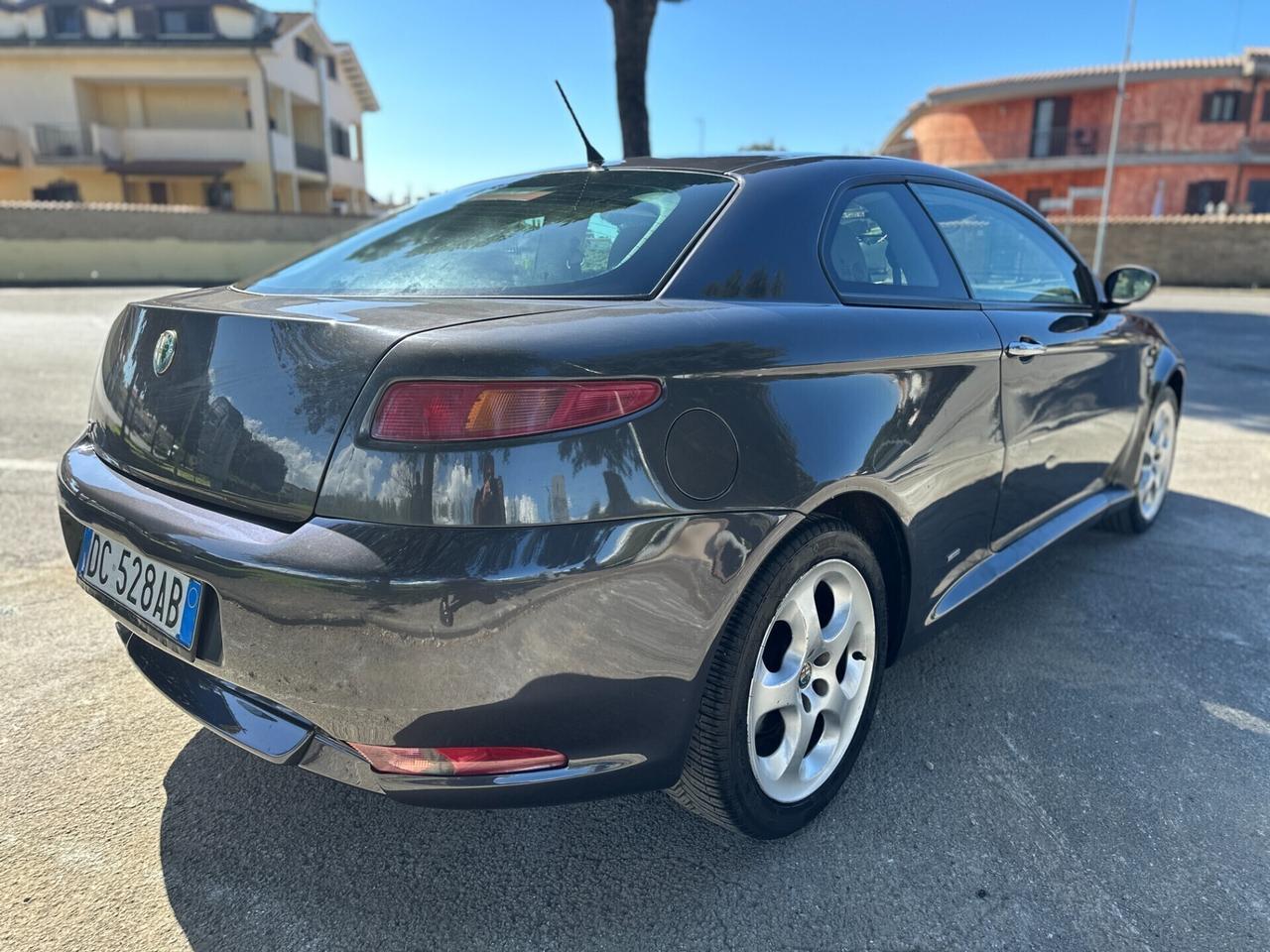 Alfa Romeo GT 1.9 MJT 150cv Luxury Tagliandata