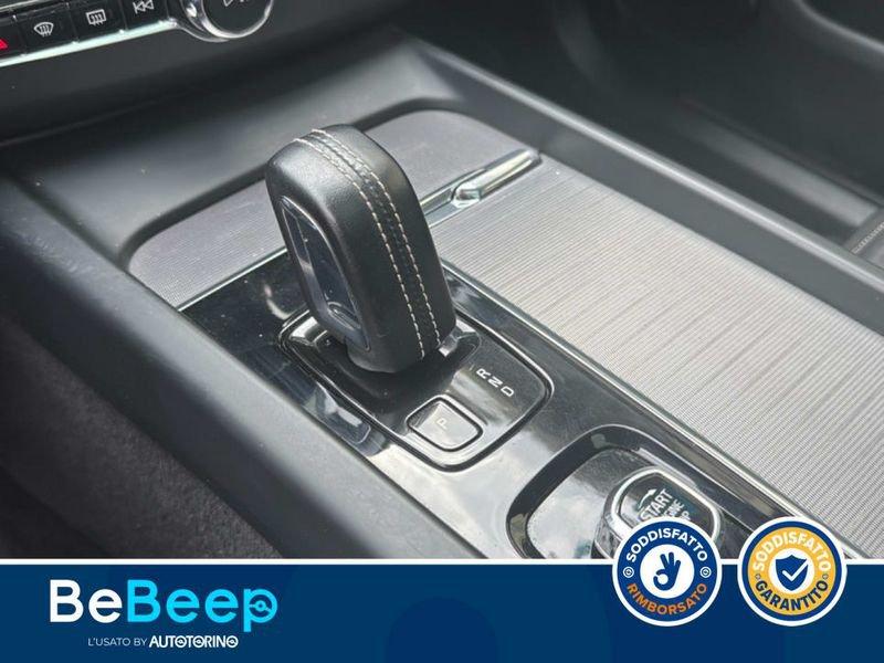 Volvo XC60 2.0 B4 MOMENTUM AWD AUTO MY20