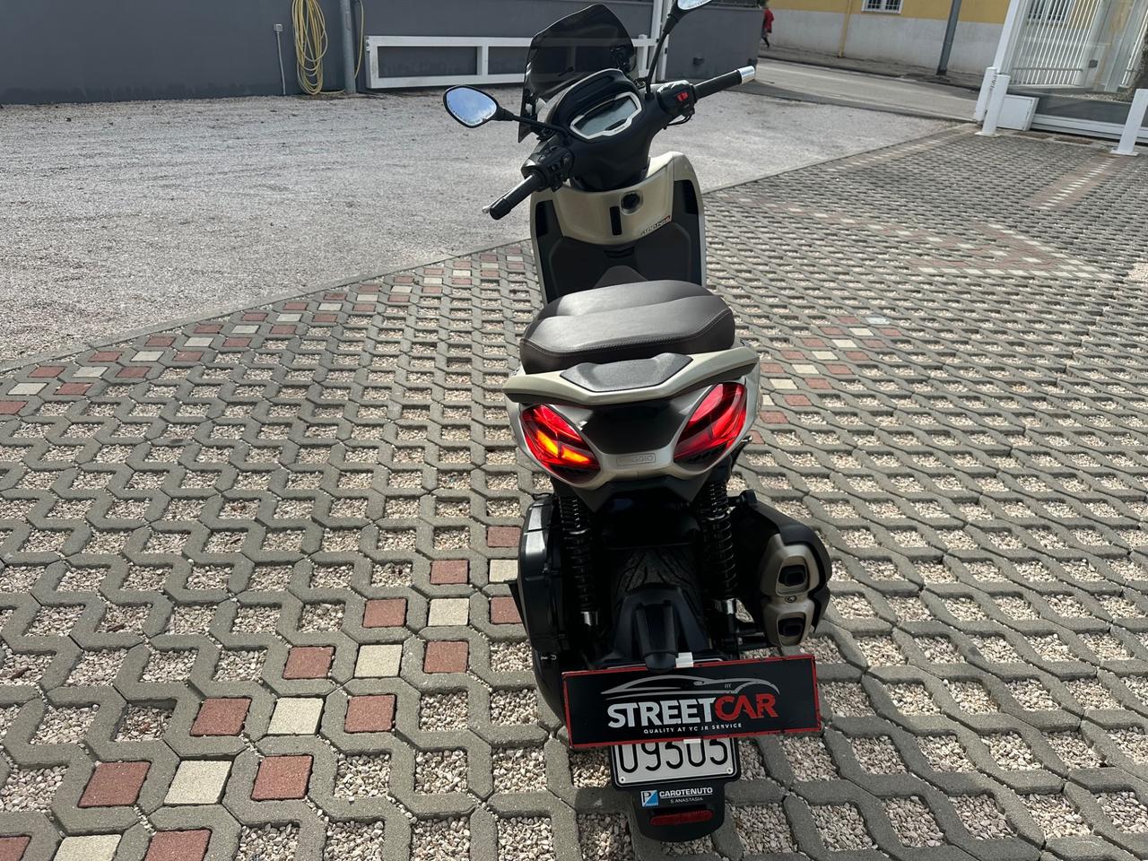 Piaggio Beverly 400