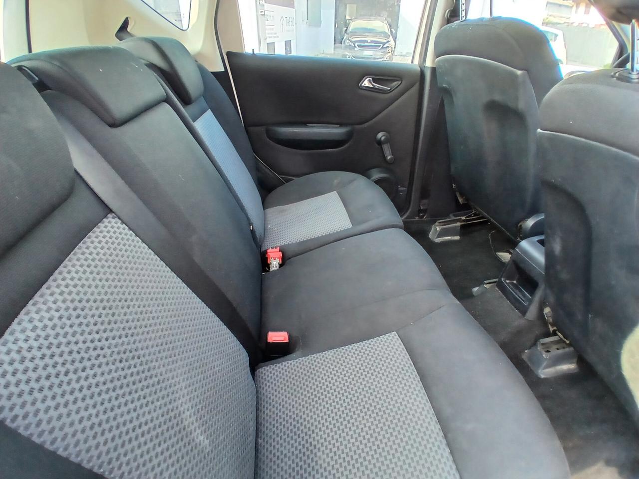 Mercedes-benz A 150 Avantgarde Per Neopatentati