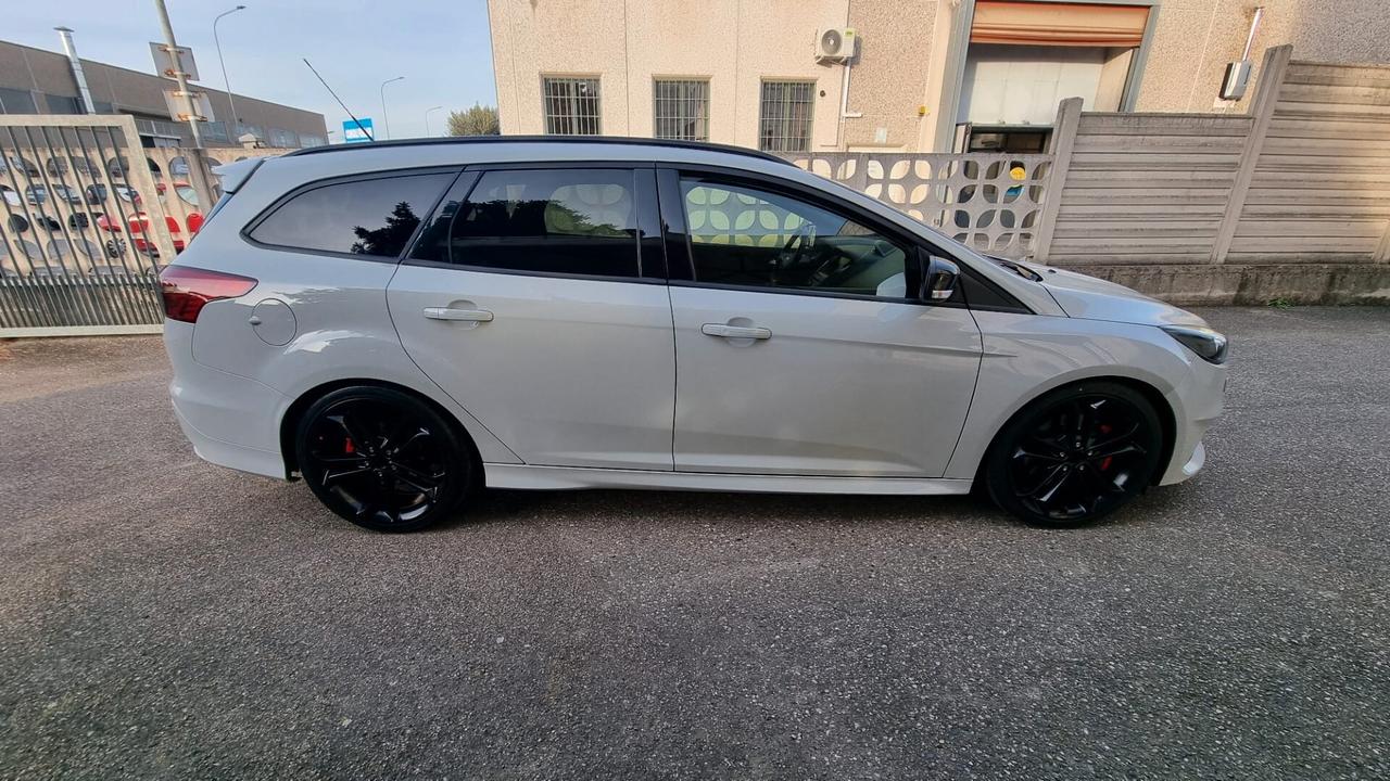 Ford Focus 2.0 EcoBoost 250 CV SW ST3