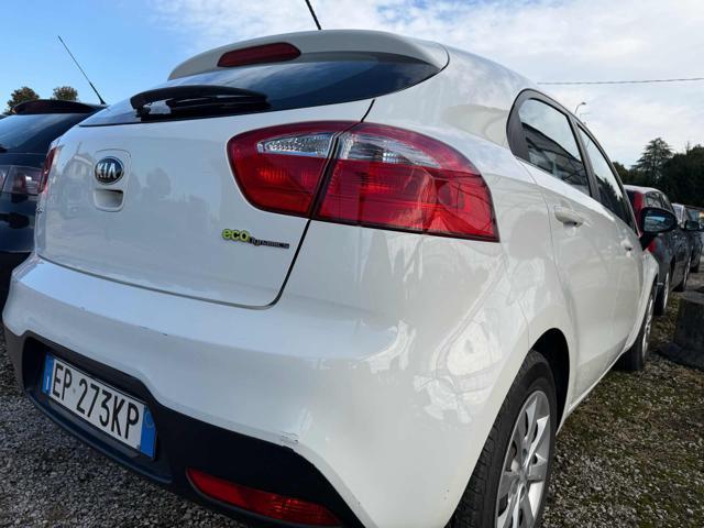 KIA Rio 1.1 CRDi WGT 5p. EX senza nessun lavoro da fare