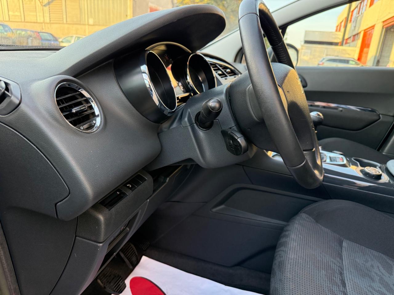 Peugeot 3008 1.6 HDi 112CV Allure