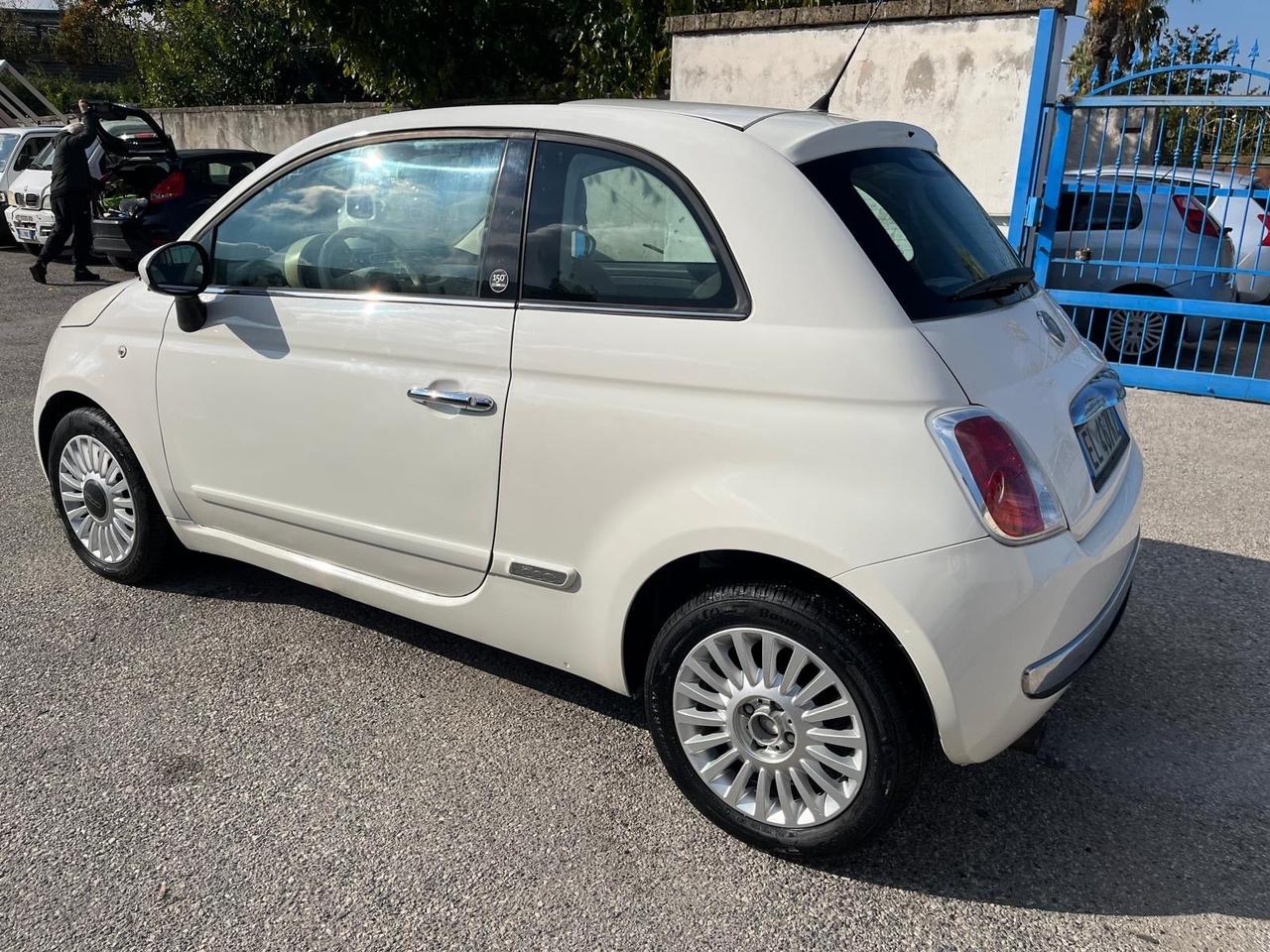Fiat 500 1.3 mat/95 cv lounge-km 139000-2012