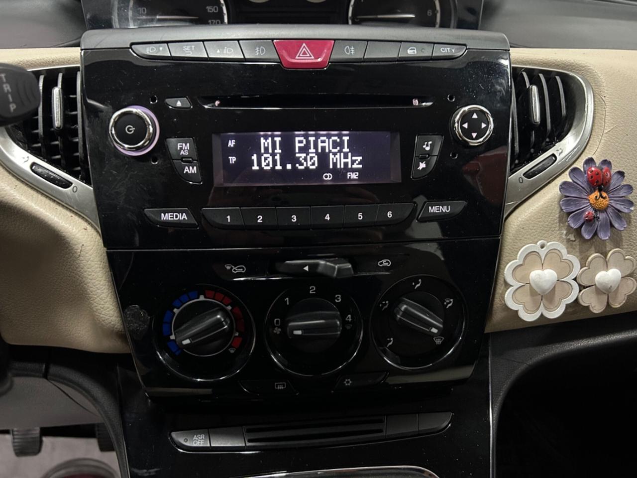 Lancia Ypsilon 1.2 Benz. Neo Patentati