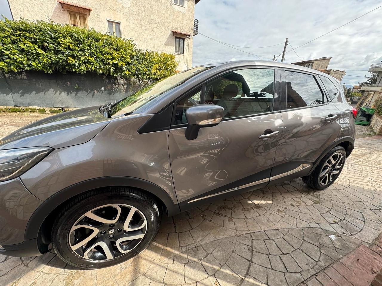 Renault Captur 1.2 TCe 120 CV EDC Energy R-Link automatica