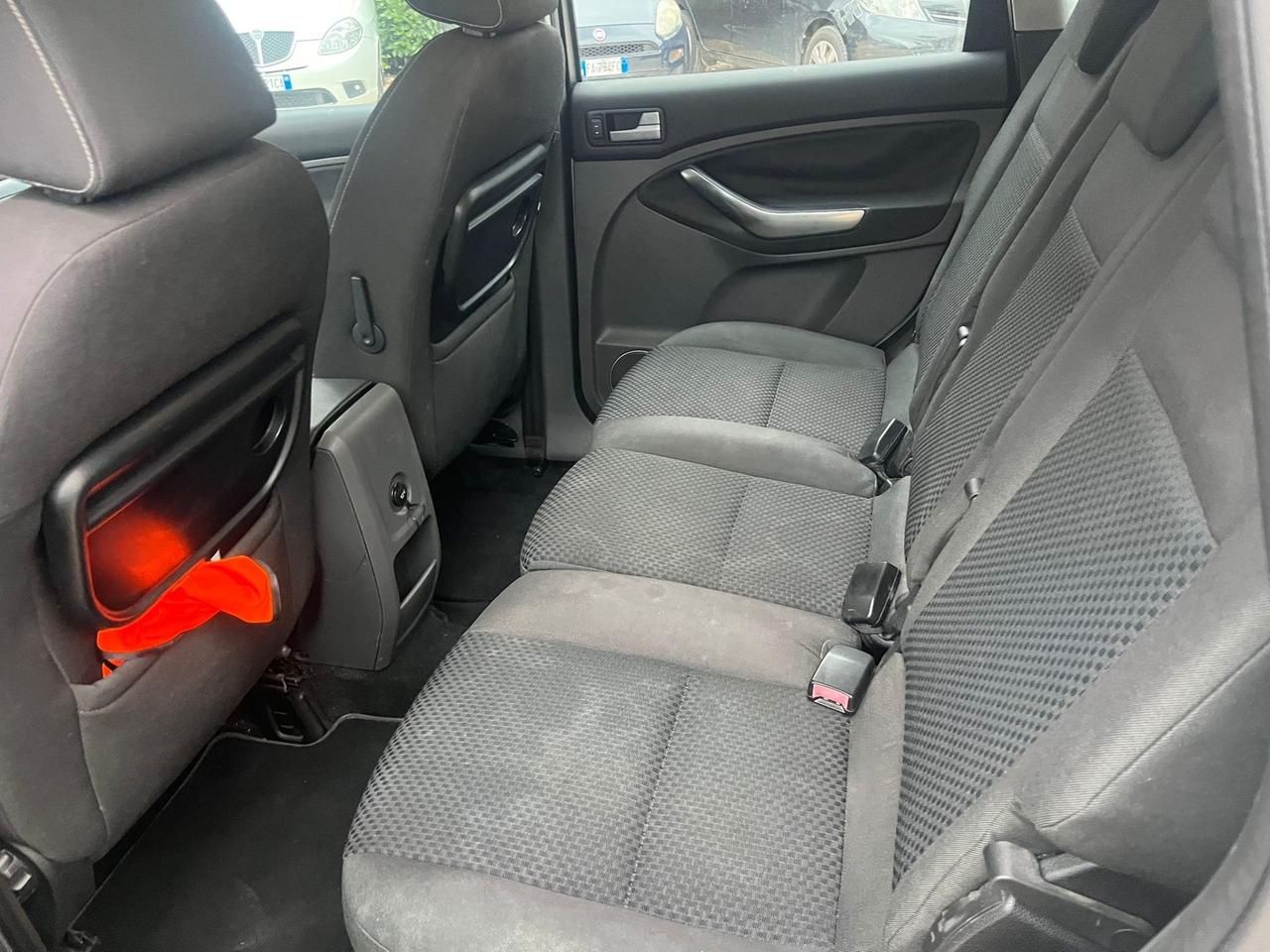 Ford C-Max 1.6 Diesel - Neopatentati