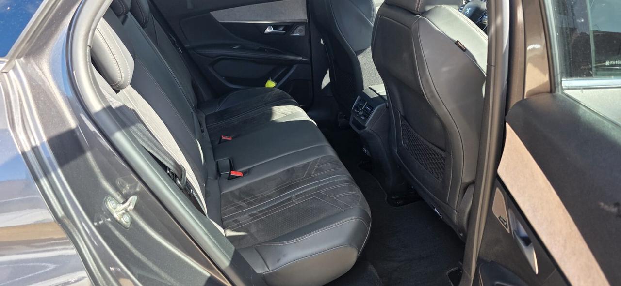 Peugeot 3008 BlueHDi 130 S&S EAT8 GT Pack