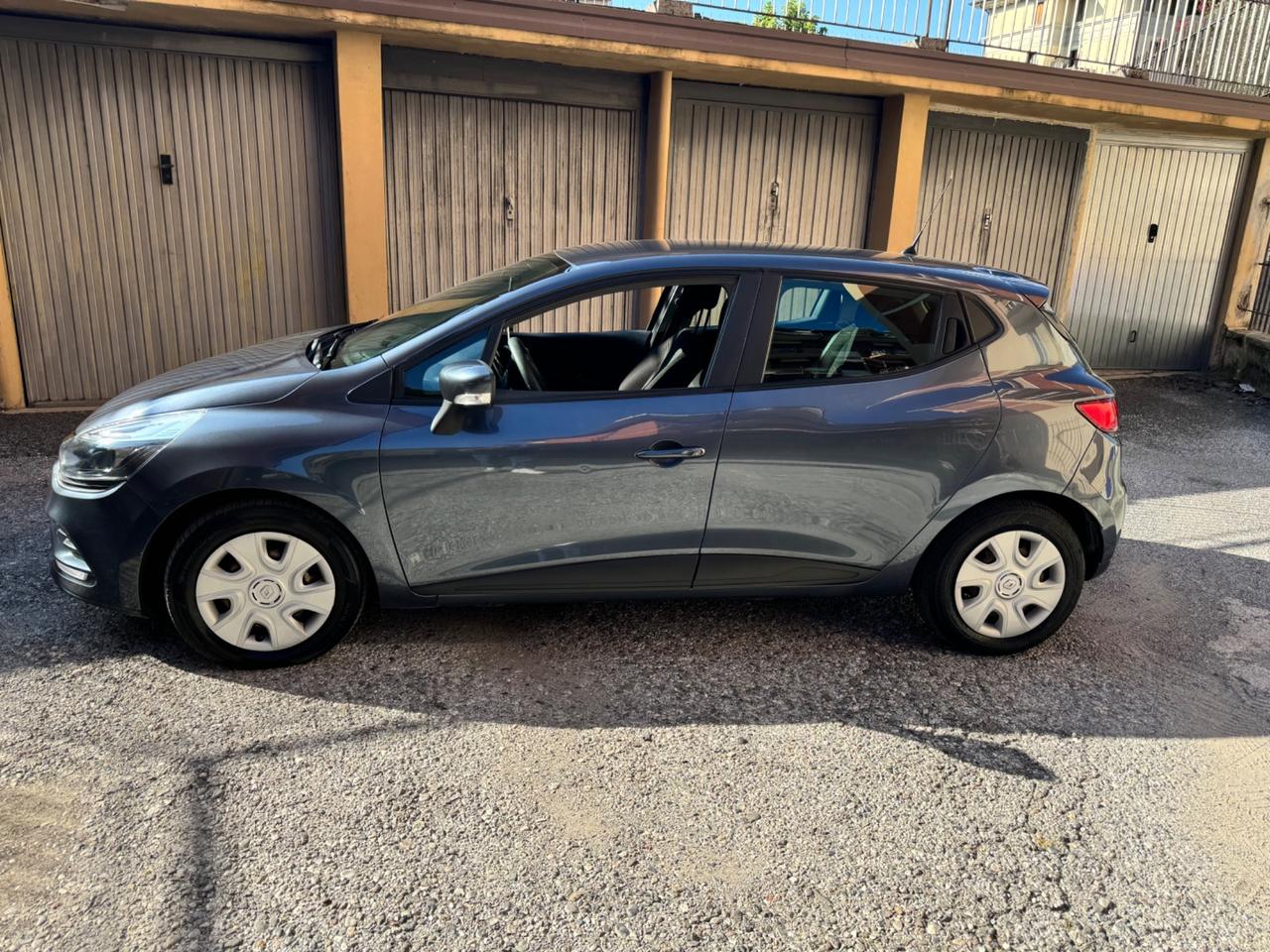 Renault Clio 1.2 75CV 5 porte Zen