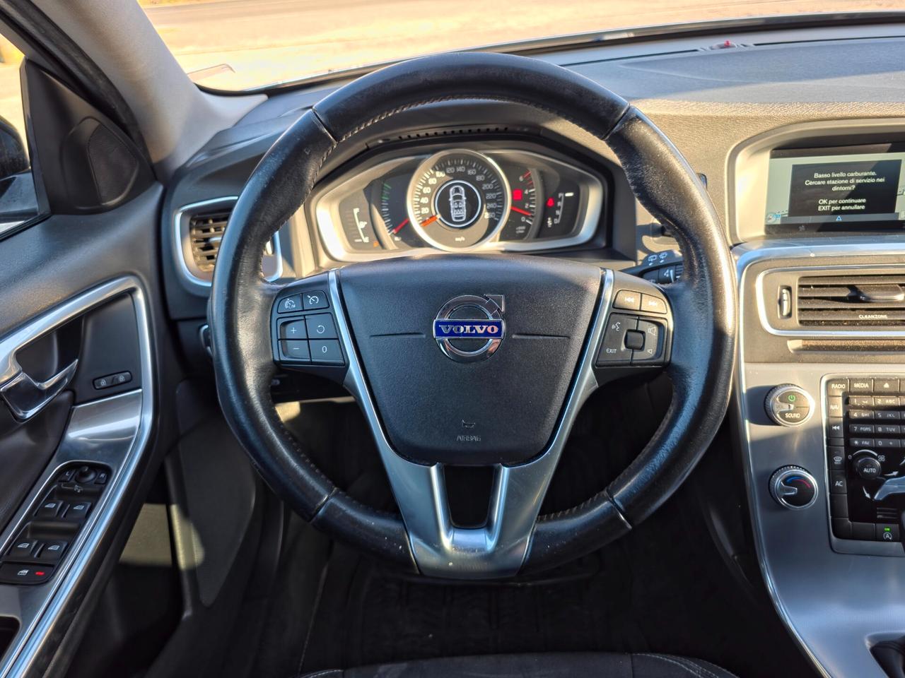 Volvo V60 Cross Country CV-150 D3 Geartronic Summum 2017-E6 Automatico