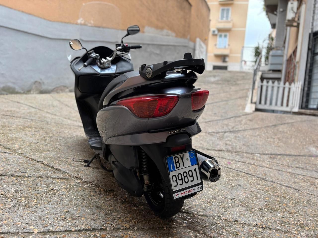 HONDA FORZA 250