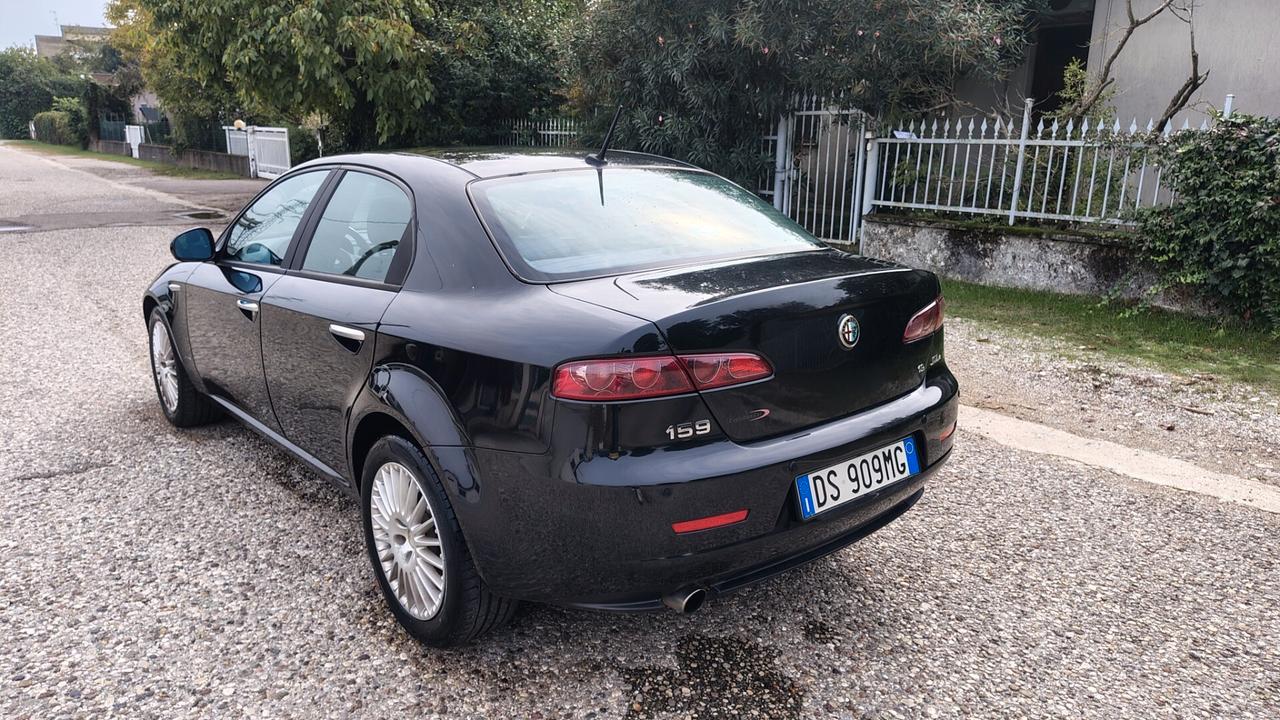 Alfa Romeo 159 1.9 JTDm 16V Exclusive