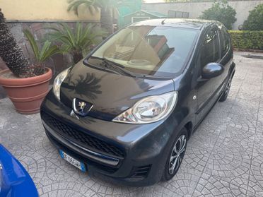 Peugeot 107 1.0 68CV 5p. Sweet Years AUTOMATICA