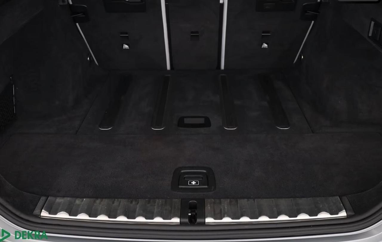 Bmw M3 Touring Competition M xDrive/FARI LASER/PACCHETTO CARBONIO/KARMAN KARDON/