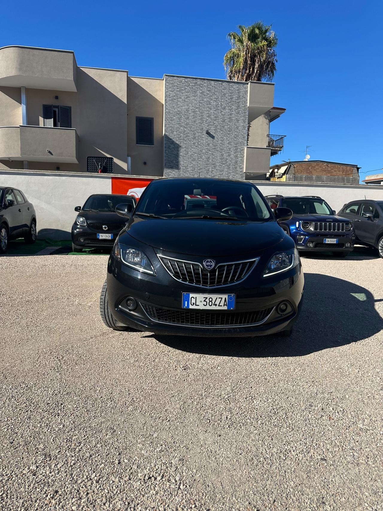 Lancia Ypsilon 1.0 FireFly 5 porte S&S Hybrid Gold