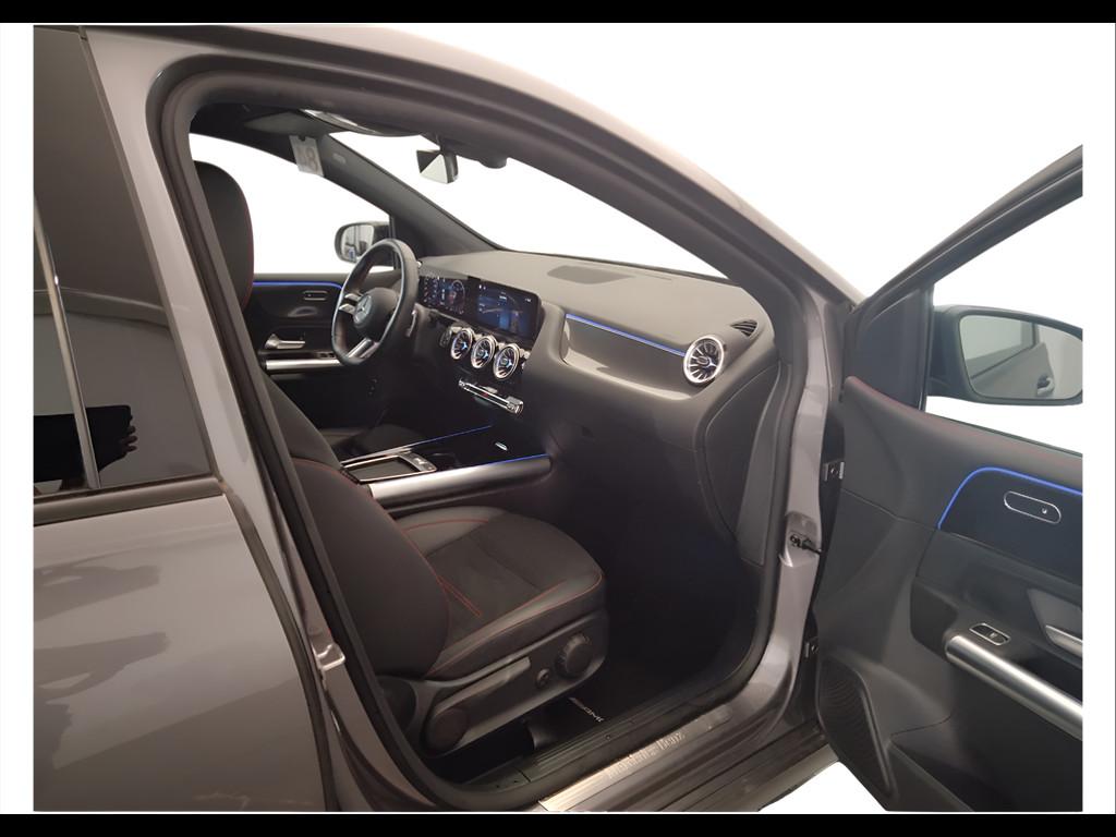 Mercedes-Benz Classe B - W247 2023 - B 180 d AMG Line Advanced Plus auto