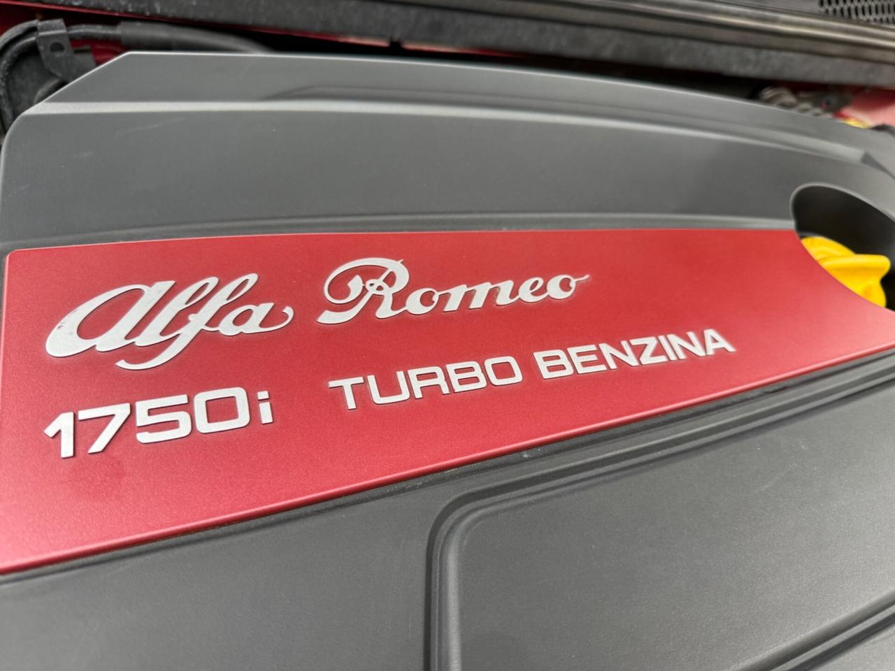 Alfa Romeo Giulietta 1750 Turbo TCT Quadrifoglio Verde Lounge Edition serie limitata N 239