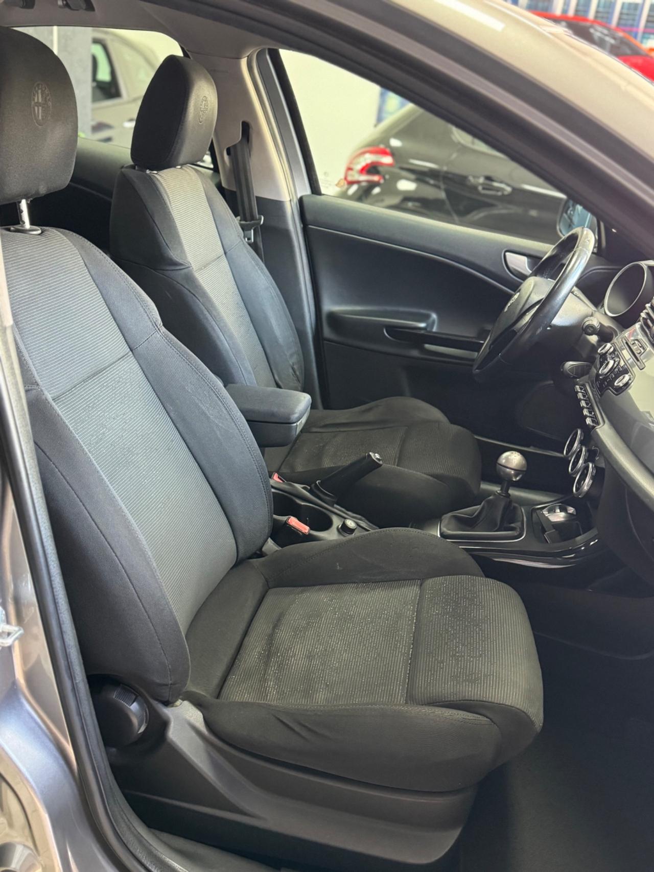 Alfa Romeo Giulietta 1.6 JTDm-2 105 CV Exclusive