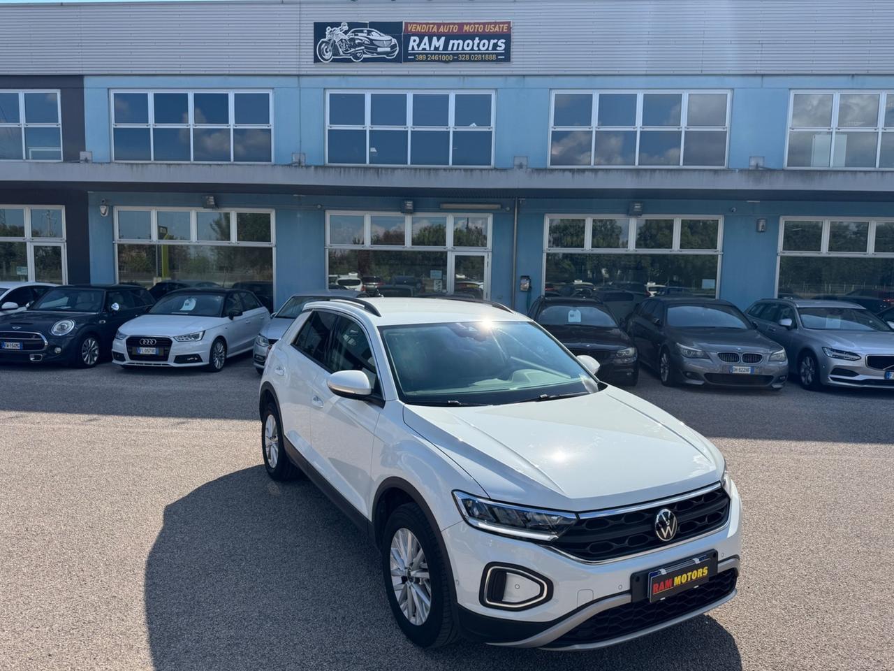Volkswagen T-Roc 1.0 TSI Style ADATTA A NEOPTANTATI