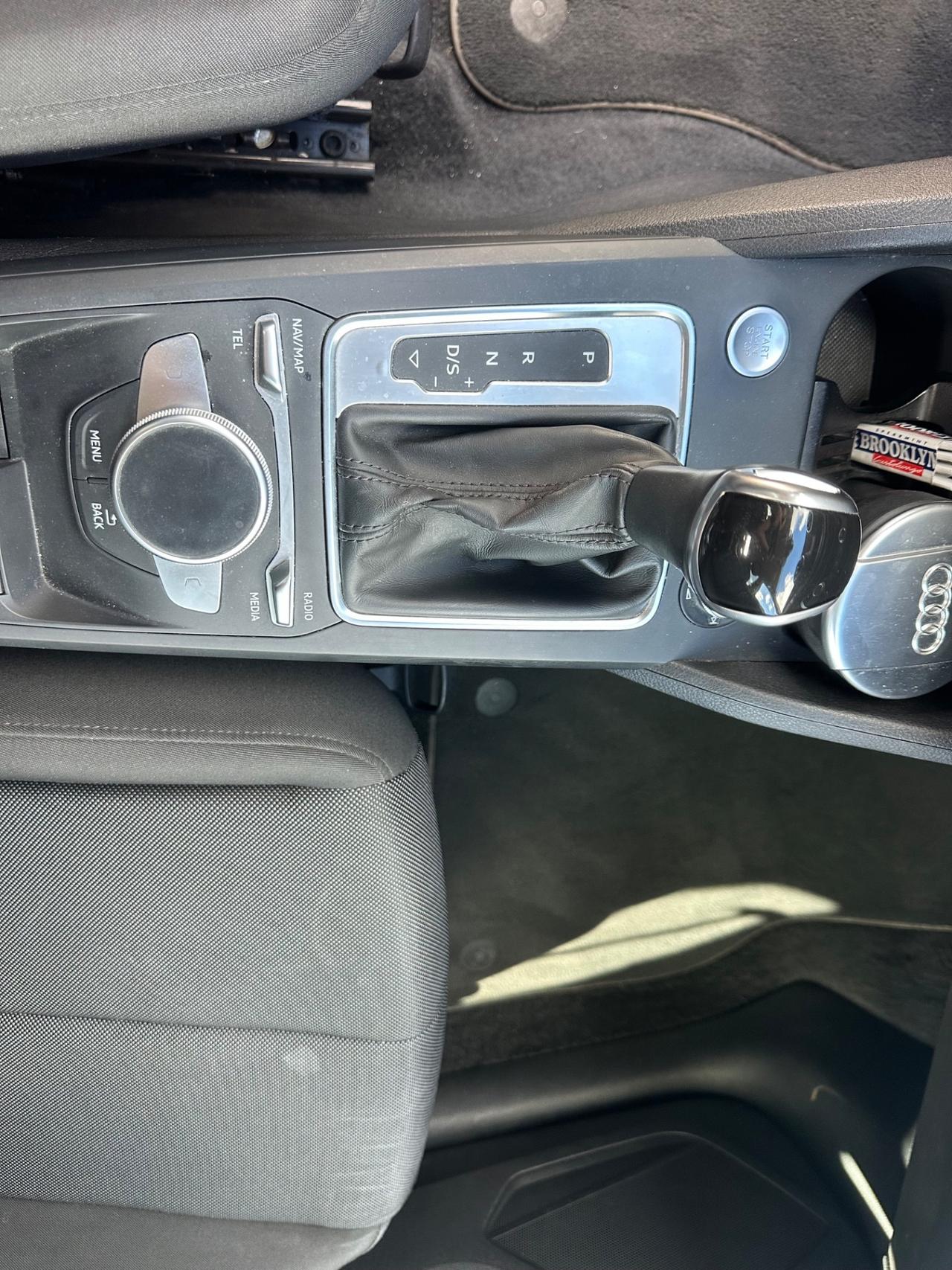 Audi Q2 35 TDI quattro S tronic Admired Advanced