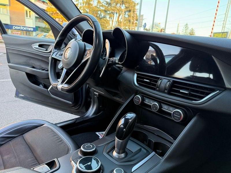 Alfa Romeo Giulia Giulia 2.2 Turbodiesel 180 CV AT8 Super