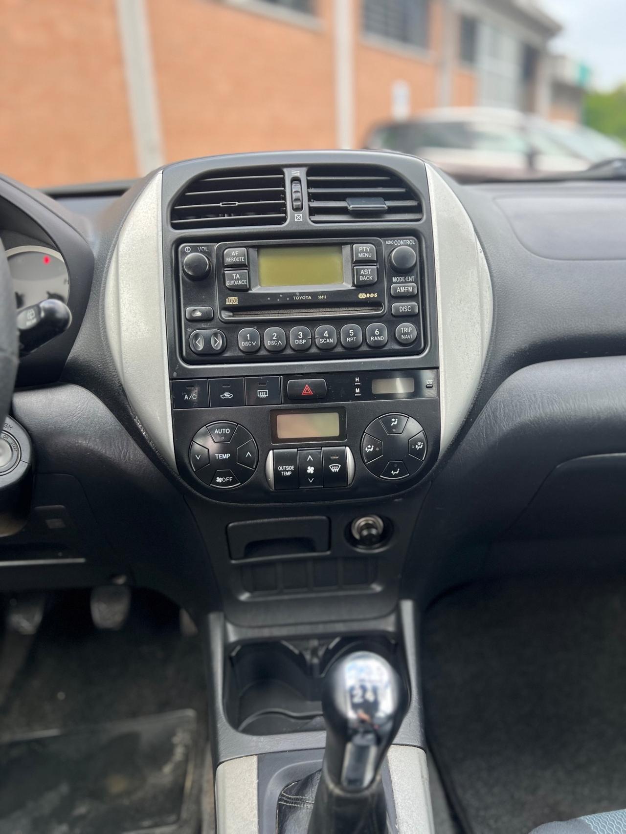 Toyota RAV4 2.0 / Gancio Traino