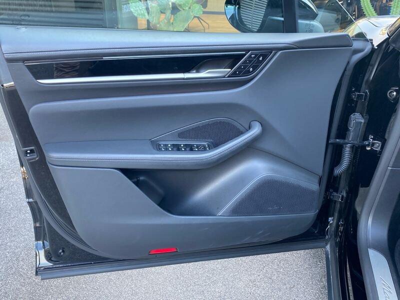 Porsche Macan Macan 4 EV 100 kWh 408 CV