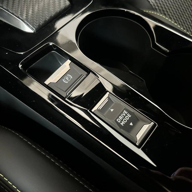 PEUGEOT 2008 Hybrid 145 e-DCS6 GT