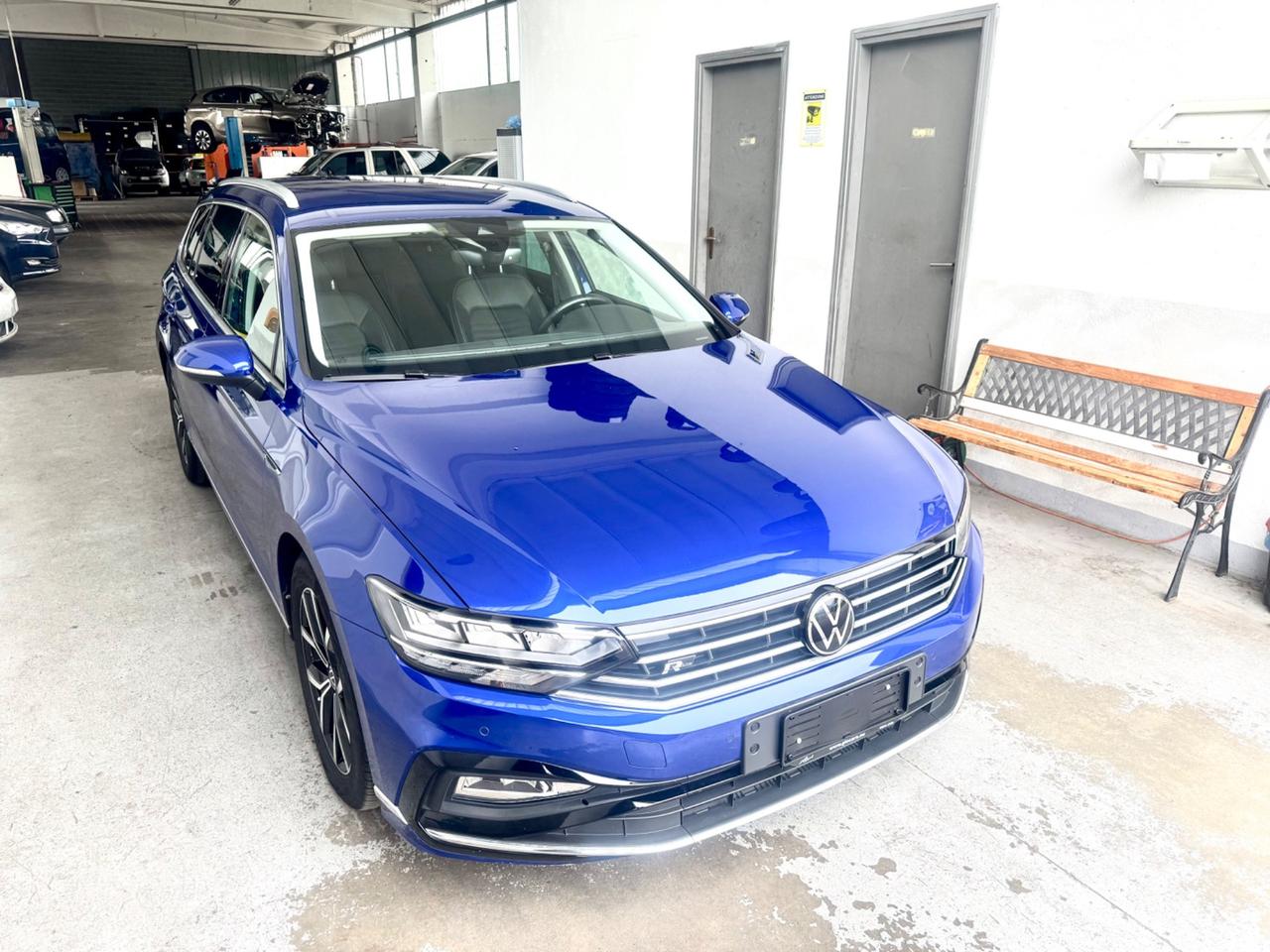 Volkswagen Passat R-Line 2.0 TDI SCR 200 CV DSG Executive