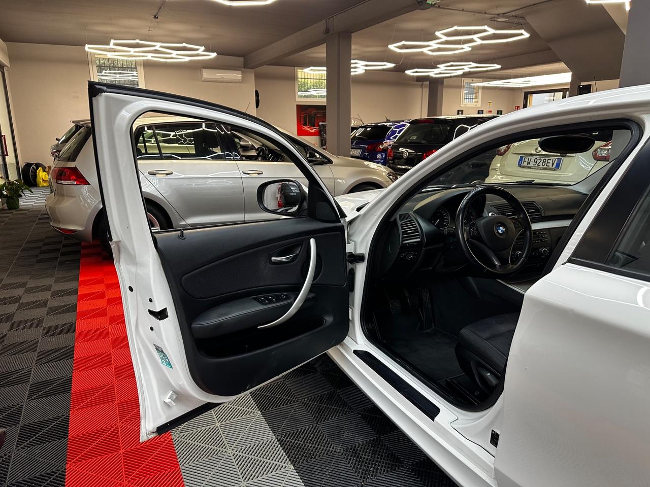 Bmw Serie 1 118d - FABIANOAUTO