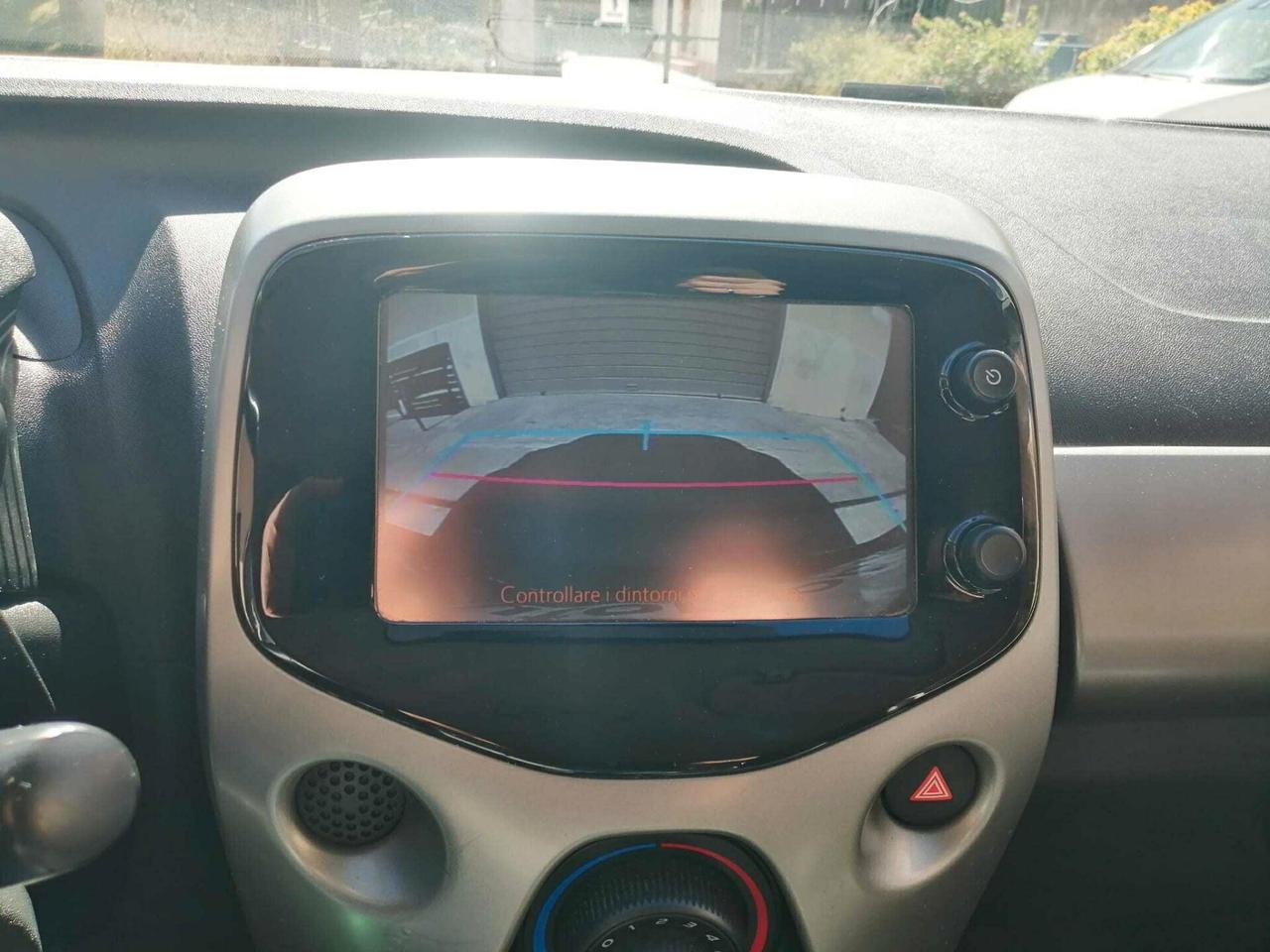 Toyota Aygo 1.0 69 CV NAVI 2017 Full