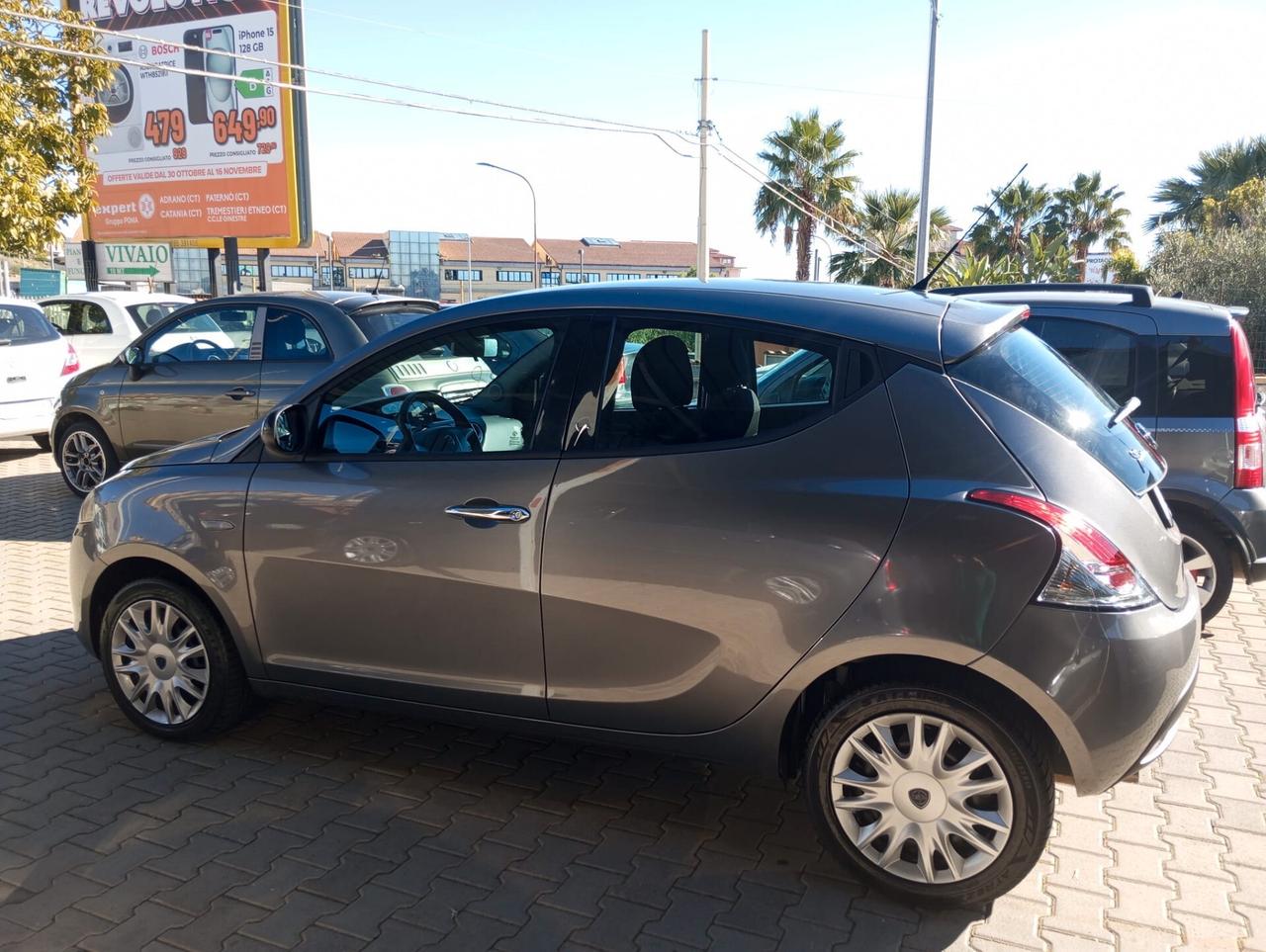 Lancia Ypsilon 1.3 MJT 16V 95 CV 5 porte S&S Gold