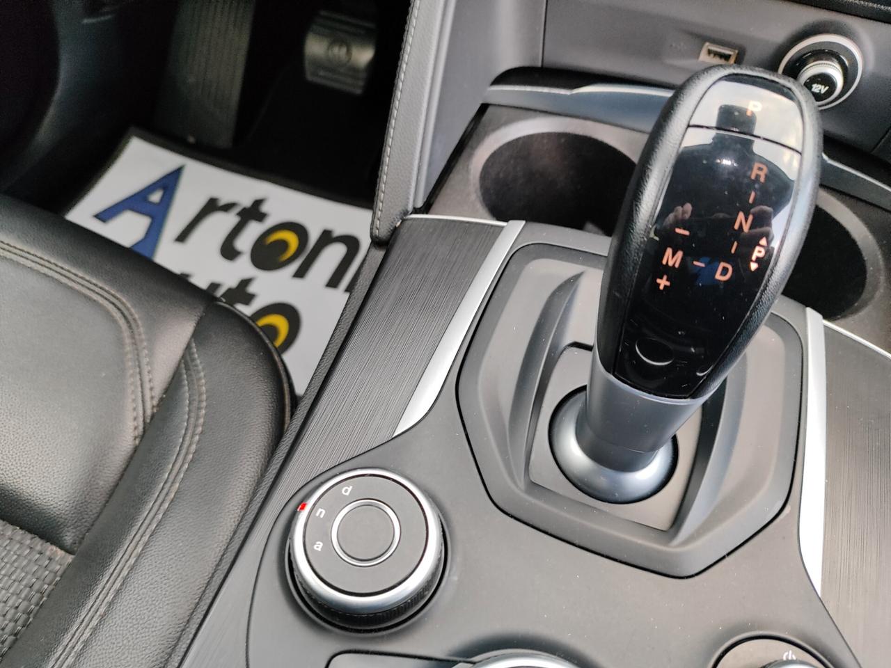 Alfa Romeo Stelvio 2.2 Turbodiesel 210 CV AT8 Q4 Executive