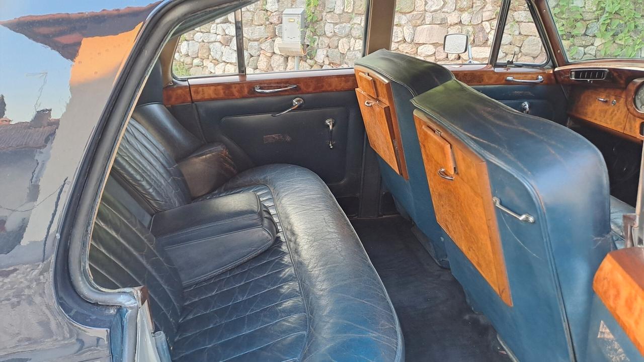 Bentley S2 RHD targhe italiane