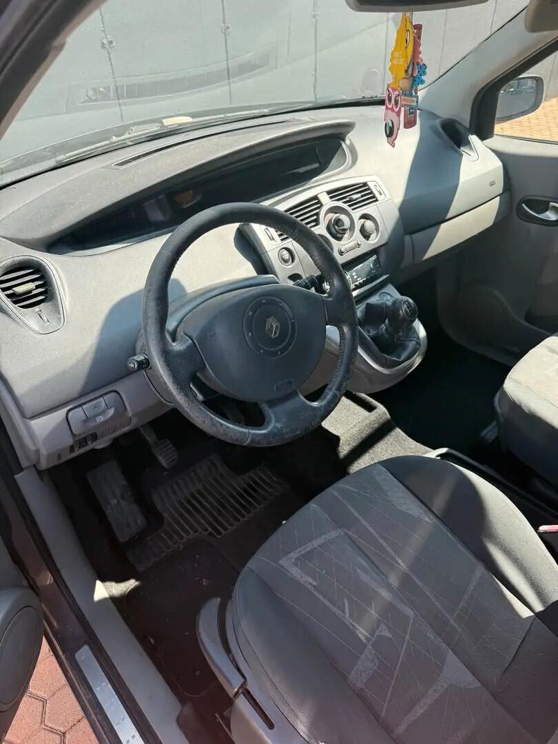 Renault Scenic Grand Scénic 1.9 dCi Luxe Dynamique