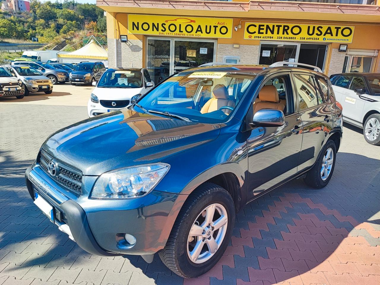Toyota RAV4 2.2 D-4D 136CV Luxury- GancioTraino