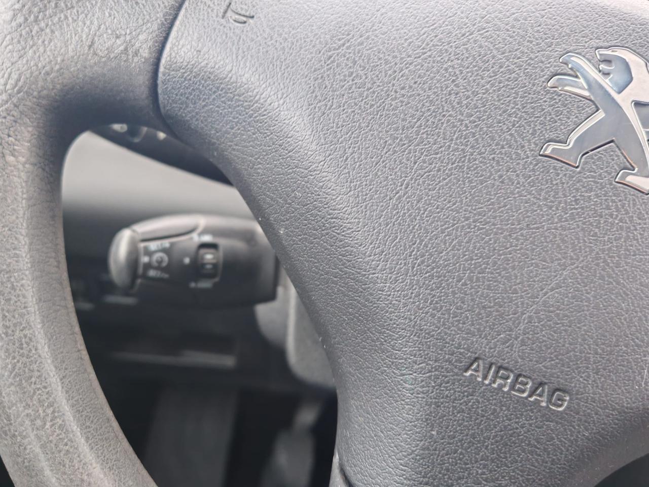 Peugeot 308 1.6HDi 112 cv