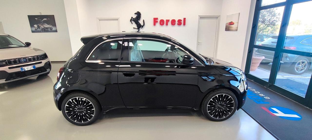 Fiat 500 Berlina Hybrid Icon
