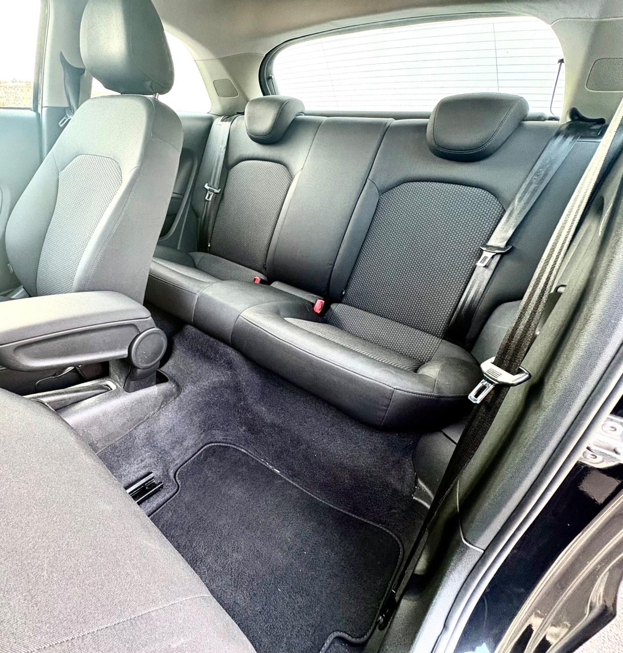 Audi A1 1.6 TDI 90cv si neo patentati non paga bollo