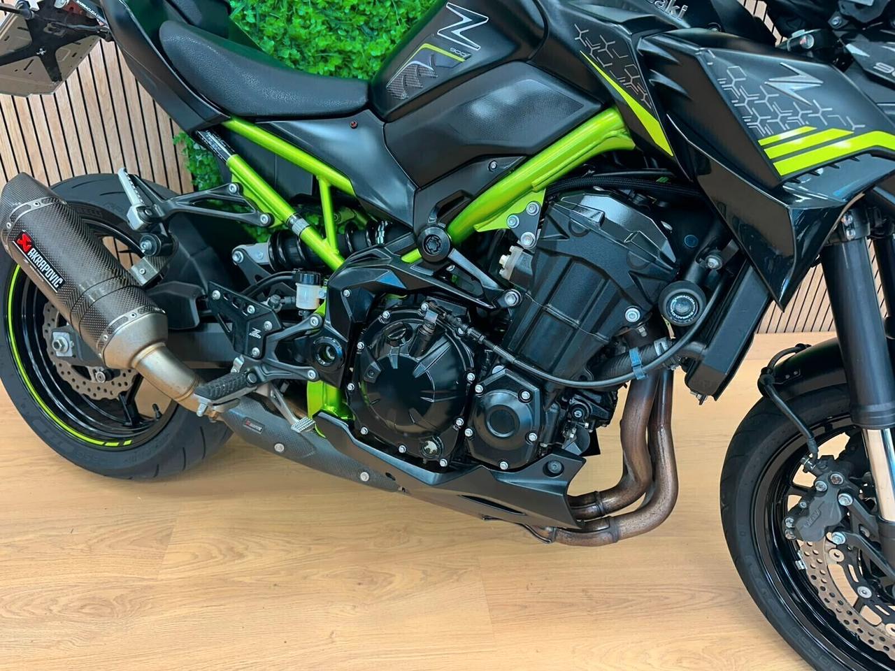KAWASAKI Z900 Z 900 - 2021 AKRAPOVIC DA 129€ AL MESE