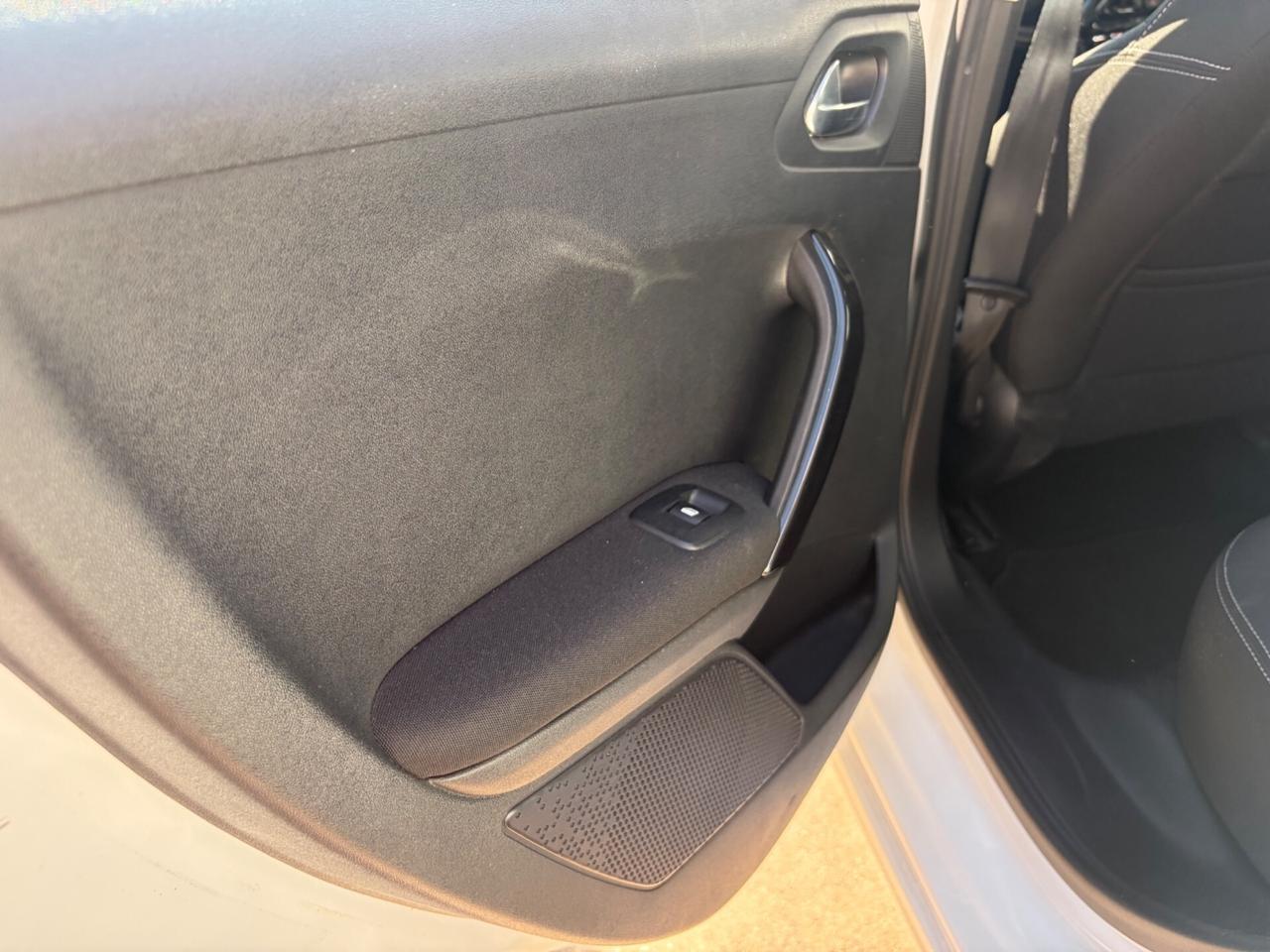 Peugeot 208 BlueHDi 1.6 5 porte Allure