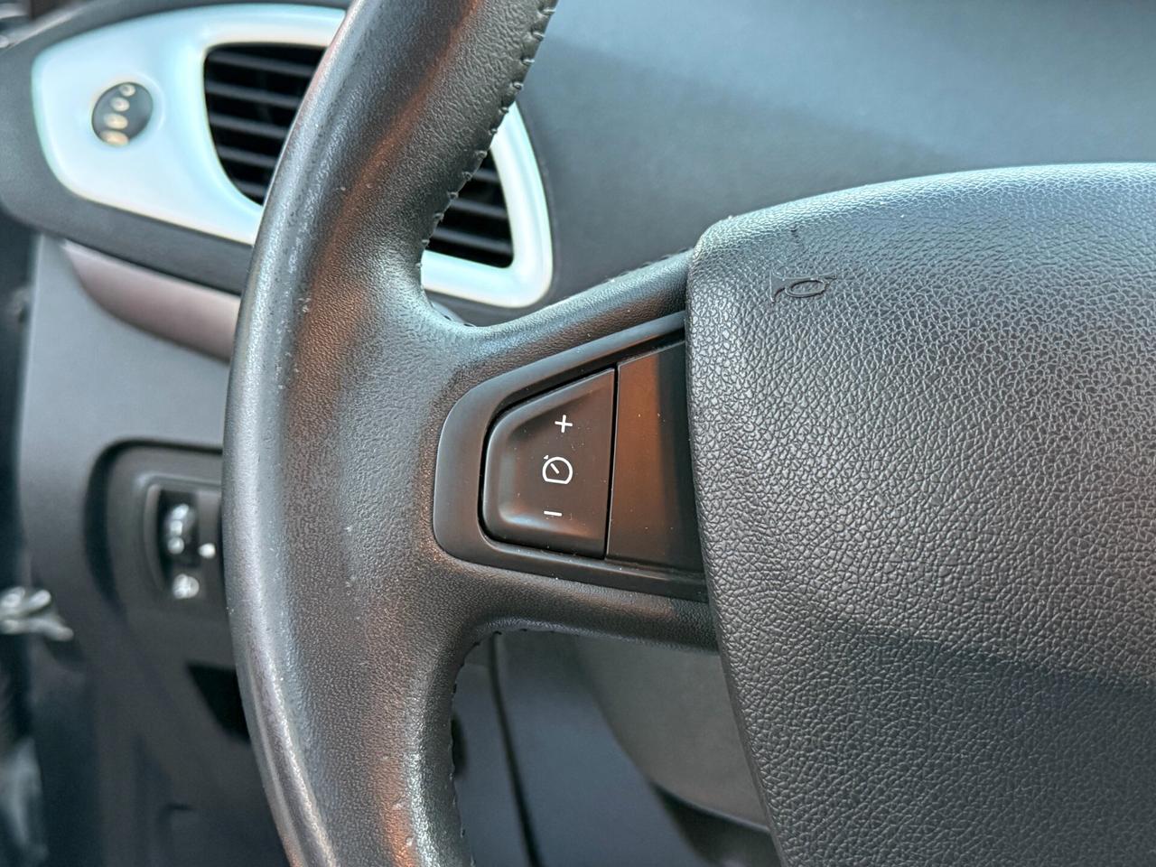 Renault Scenic X-Mod 1.5 dCi 110CV NAVI - 2009