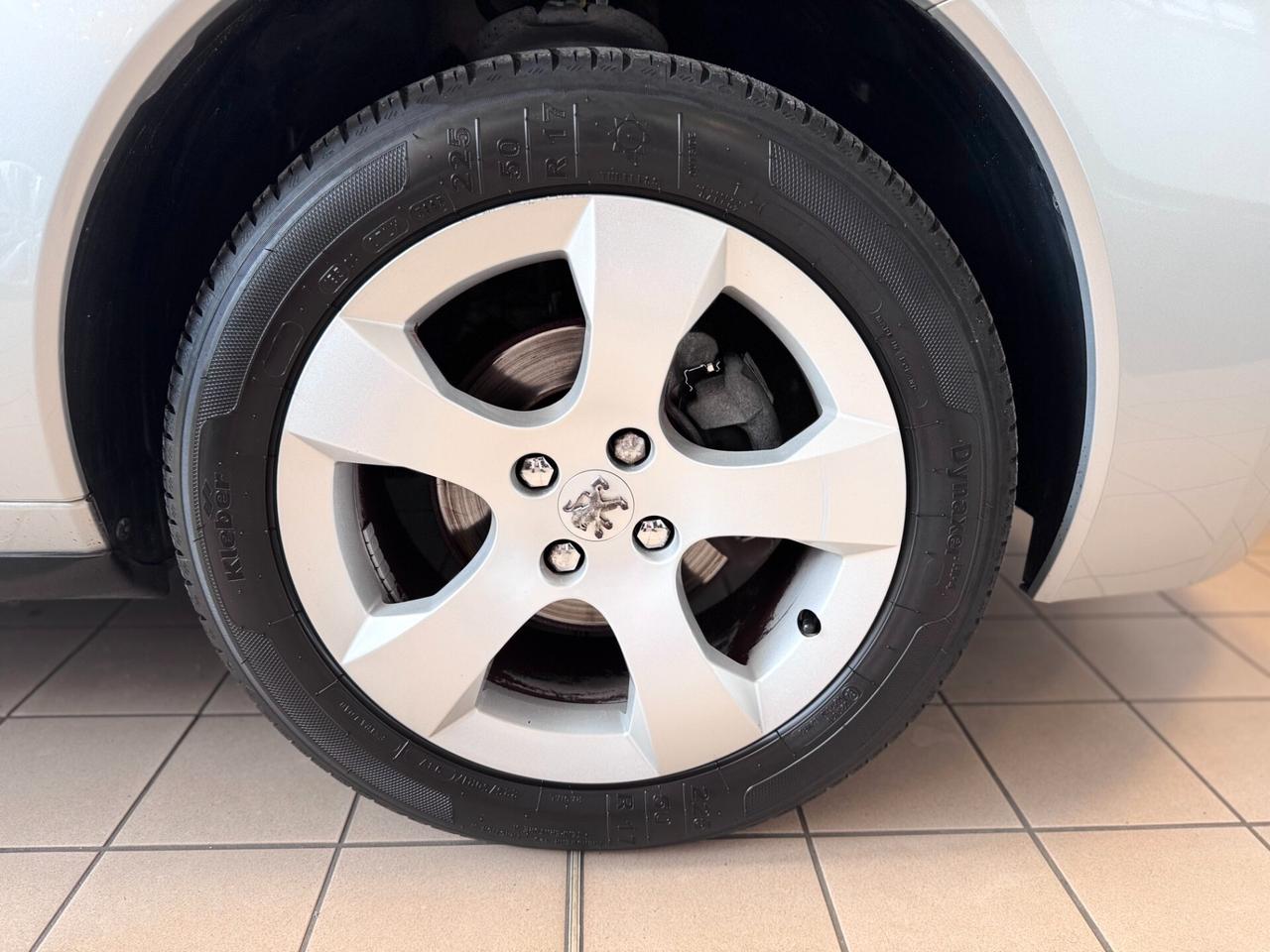 Peugeot 3008 1.6 HDi 112CV Tecno
