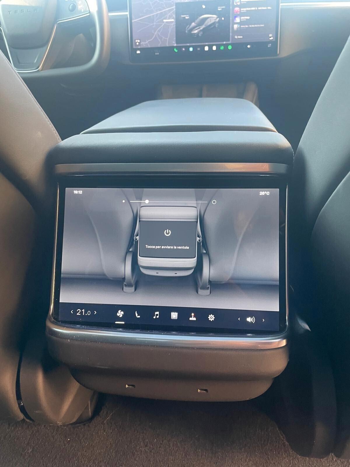 Tesla Model S 1020 cavalli Plaid