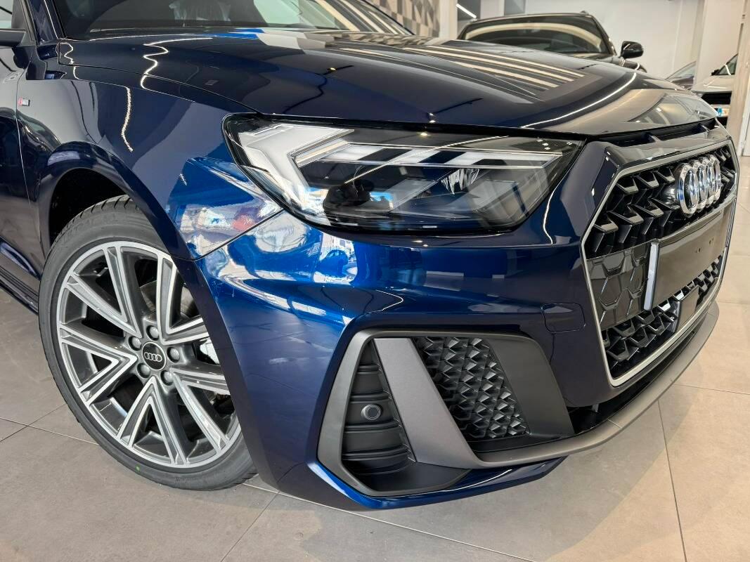 Audi A1 30 1.0 tfsi S line edition 116cv