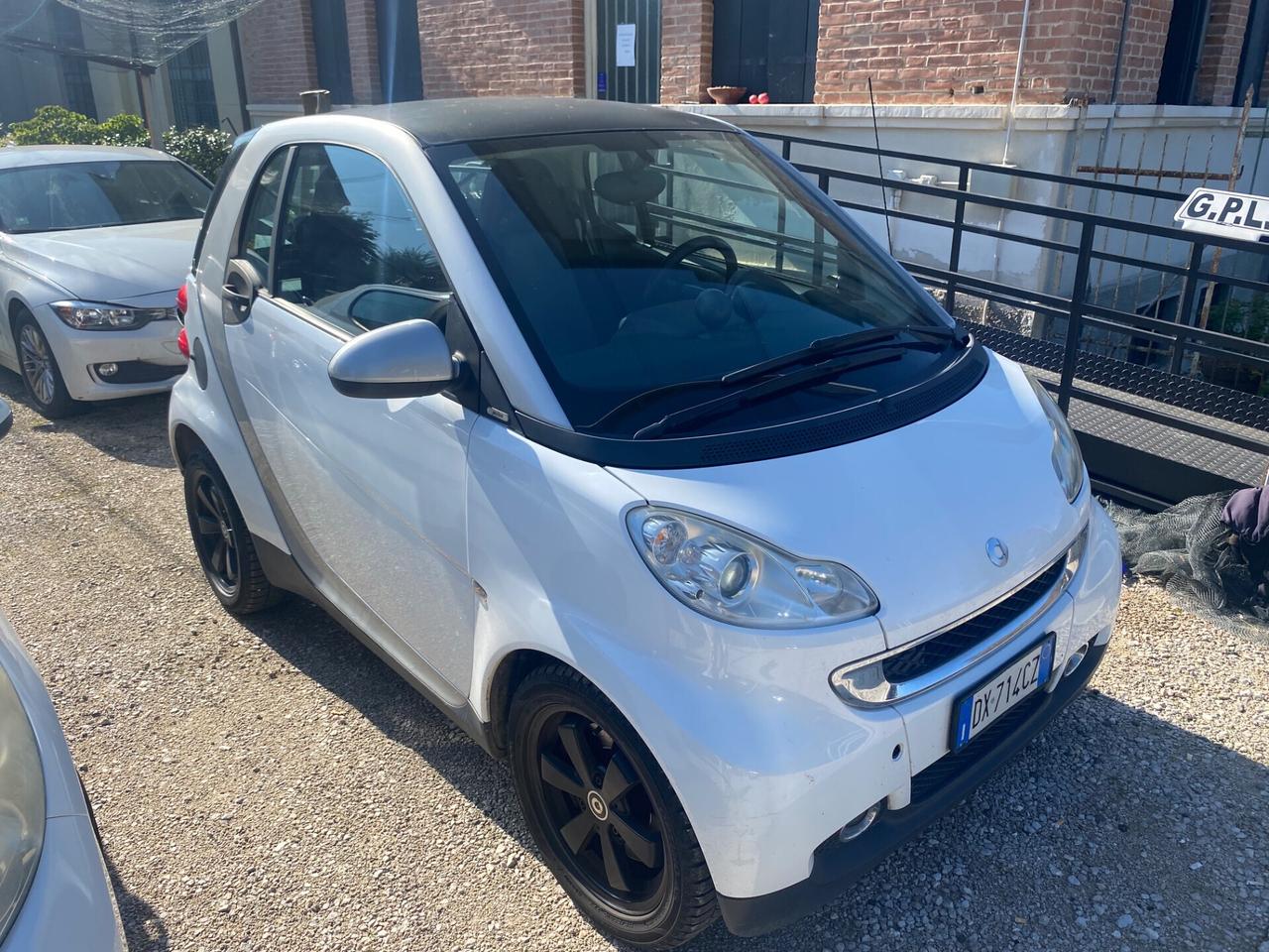 Smart ForTwo 1000 52 kW coupé NEOPATENTATI